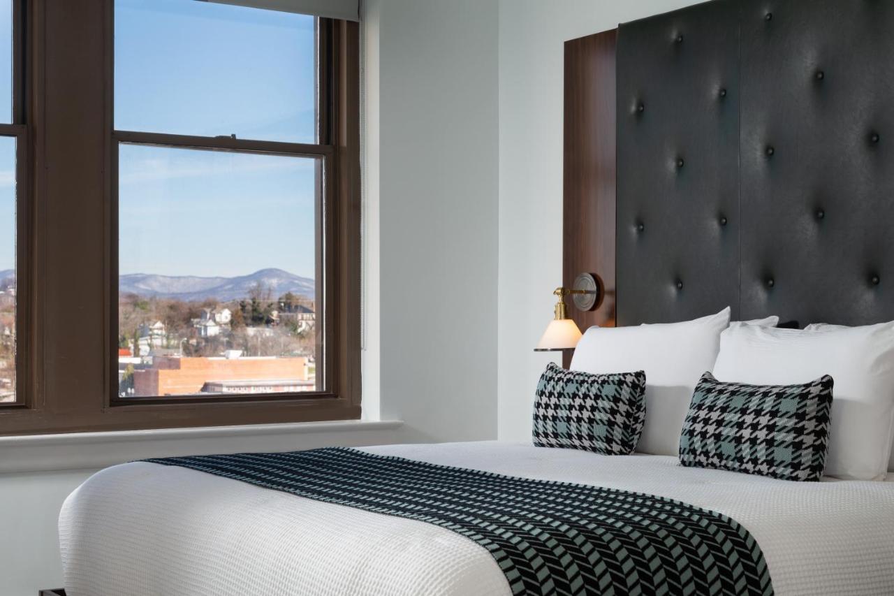 The Liberty Trust Hotel Roanoke Exterior photo