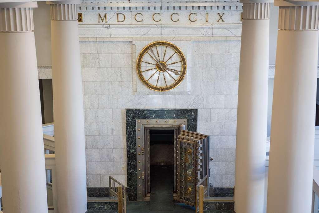 The Liberty Trust Hotel Roanoke Interior photo